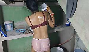 Bhabhi ki bathroom main full masti ke saath chudai kari xxx sex video