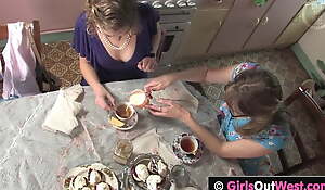 Lesbo beauties love carpet munch and rimjobs in the kitchen