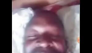 Voici chilled through vidéo à caractère pornographique de Monsieur Ibrahim Kaboré D'origine burkinabè vivant en CÔte d'Ivoire il est techniciens de bâtiment contacts WhatsApp   225 - 5801 8656