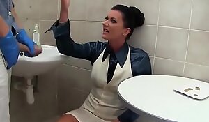 Glamorous pee babe dicksucking in go to the powder-room part 3