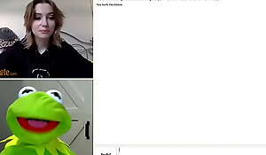 Kermit Flashed On Omegle 12