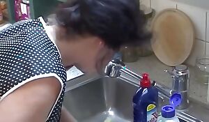Old shriveled surfactant lady fucked on the stove